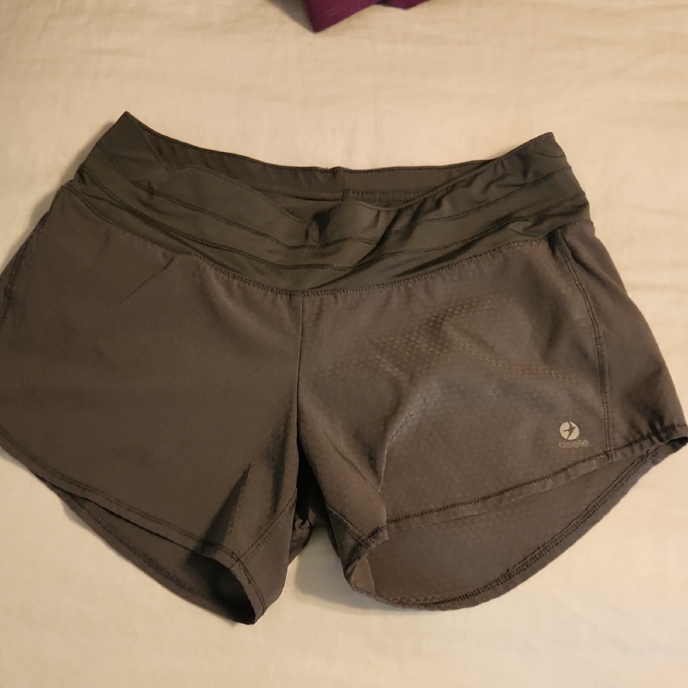 Oiselle Roga Shorts, Size 4